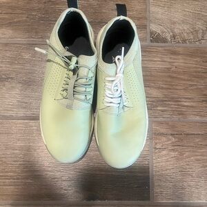 Clove classic Sage nursing shoes